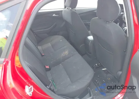 2015 Ford Focus Se z USA, uszkodzony, nr VIN 1FADP3F2XFL237938